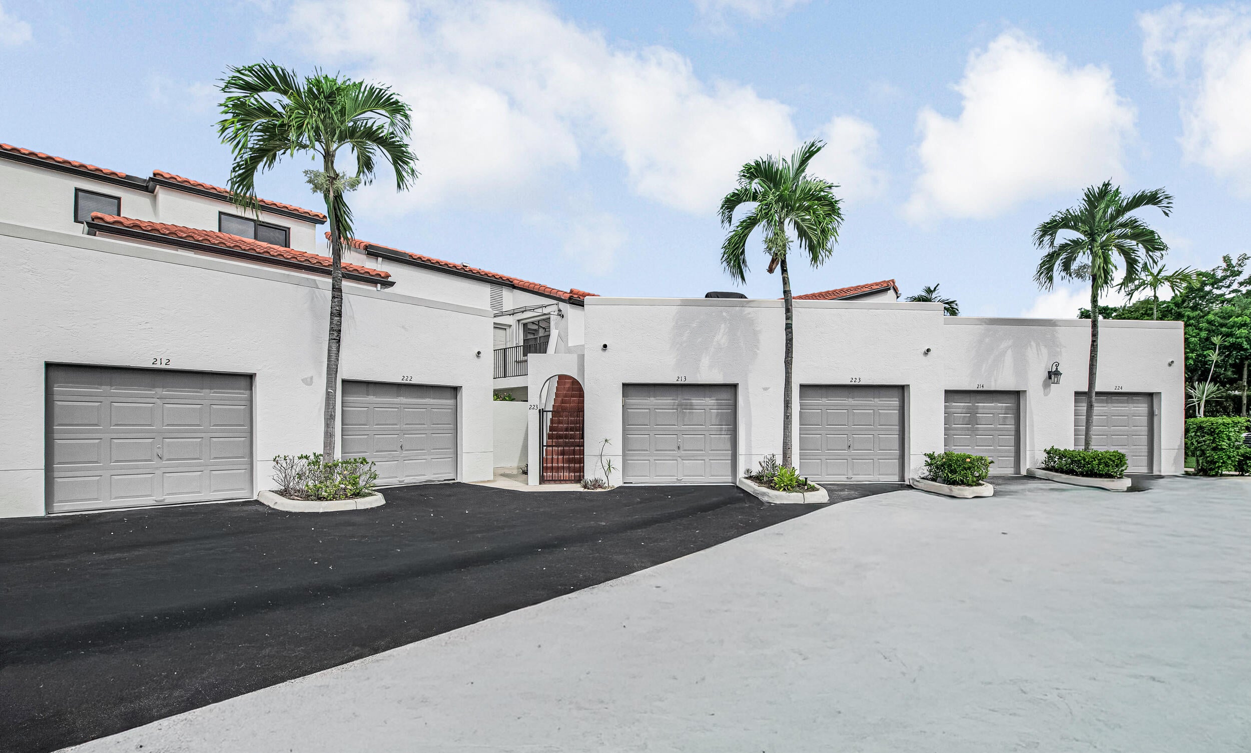 View photos, virtual tours, details... 6670 VILLA SONRISA Drive 213