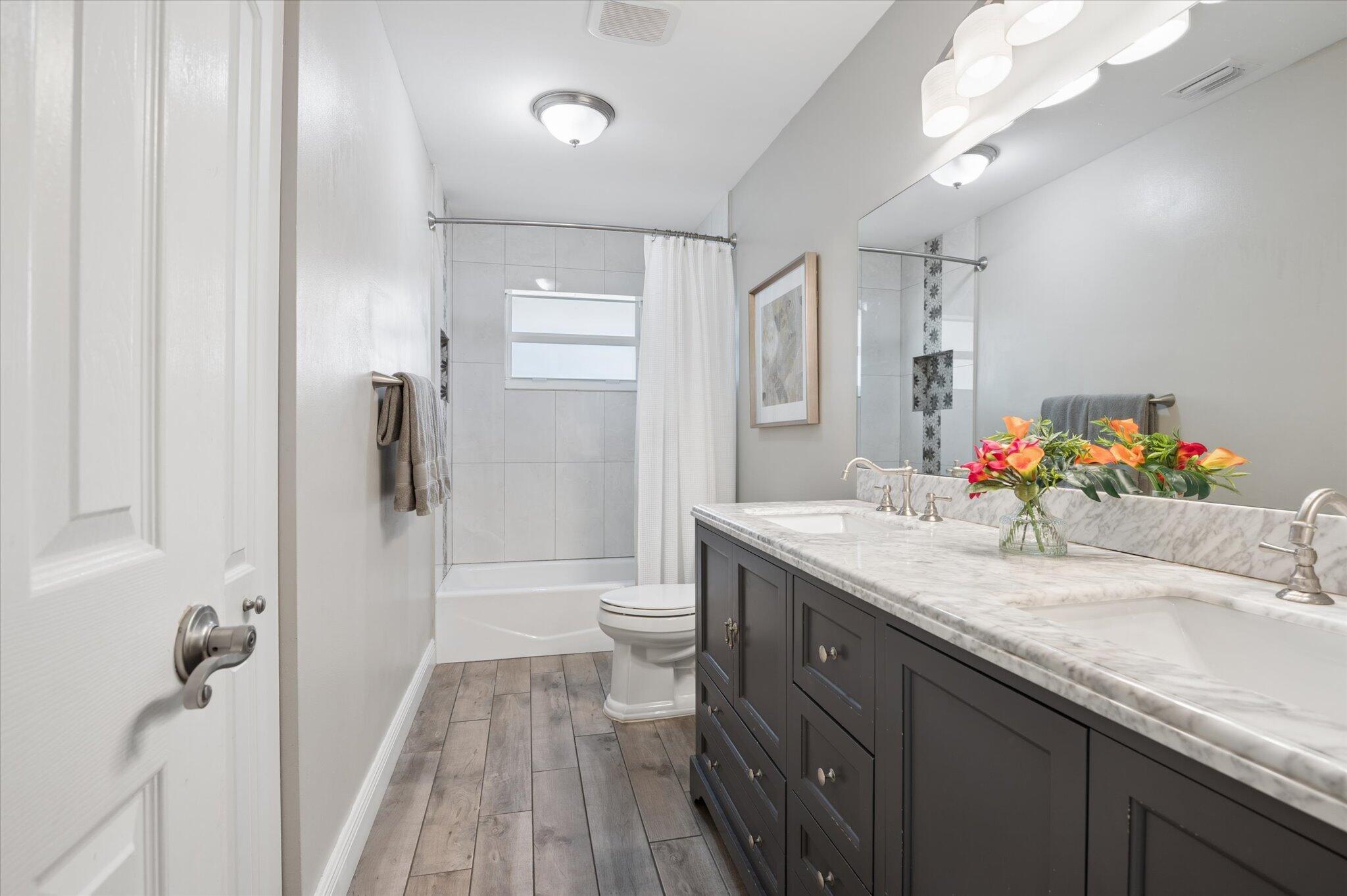 JACARANDA LAKES SECTION SEVEN - Residential