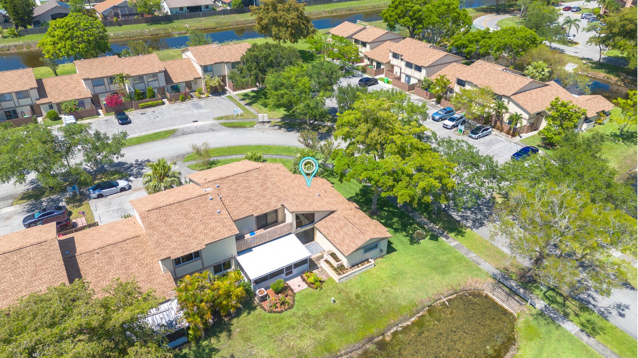 COUNTRY SQUIRE TOWNHOMES - Residential