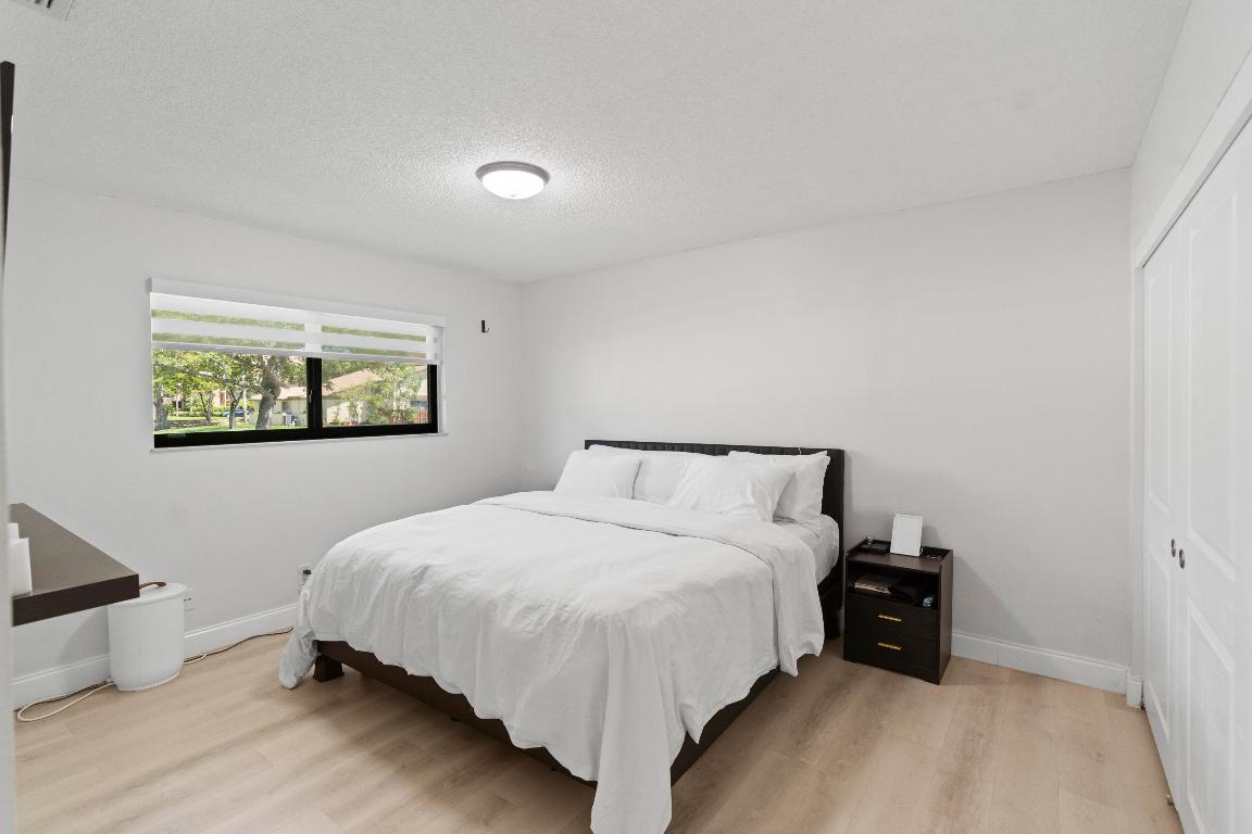 COUNTRY SQUIRE TOWNHOMES CONDO 8 - Residential