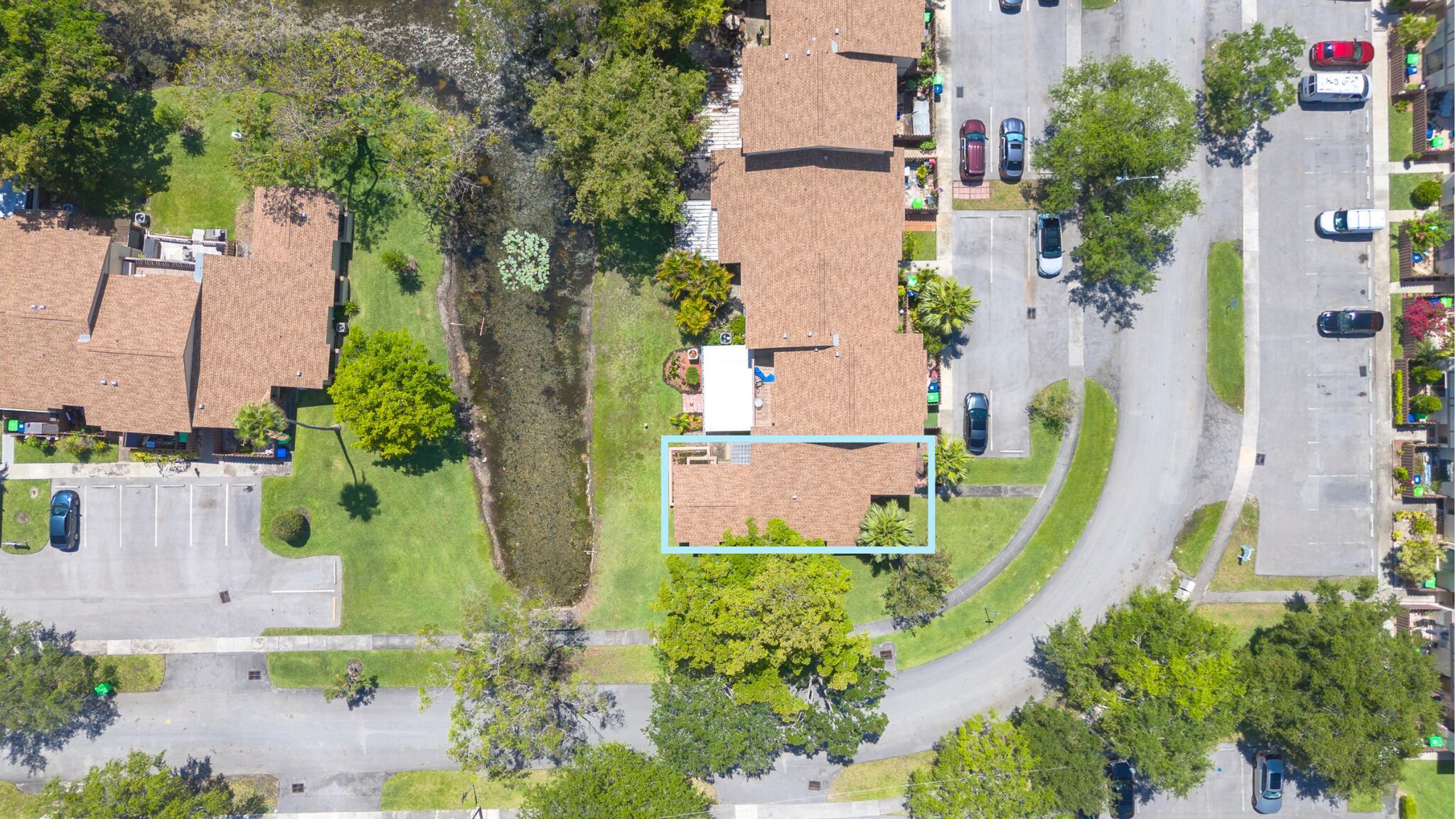 COUNTRY SQUIRE TOWNHOMES - Residential