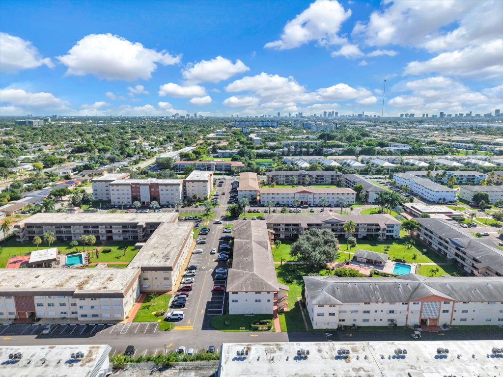 Photo of 5300 WASHINGTON Street #G323, Hollywood, FL 33021 (MLS # B26093439)