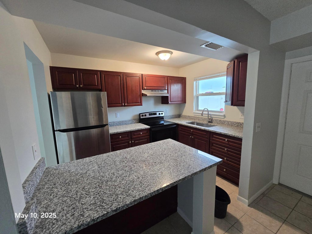Photo of 2976 SE BONITA Street, Stuart, FL 34997 (MLS # B26071852)