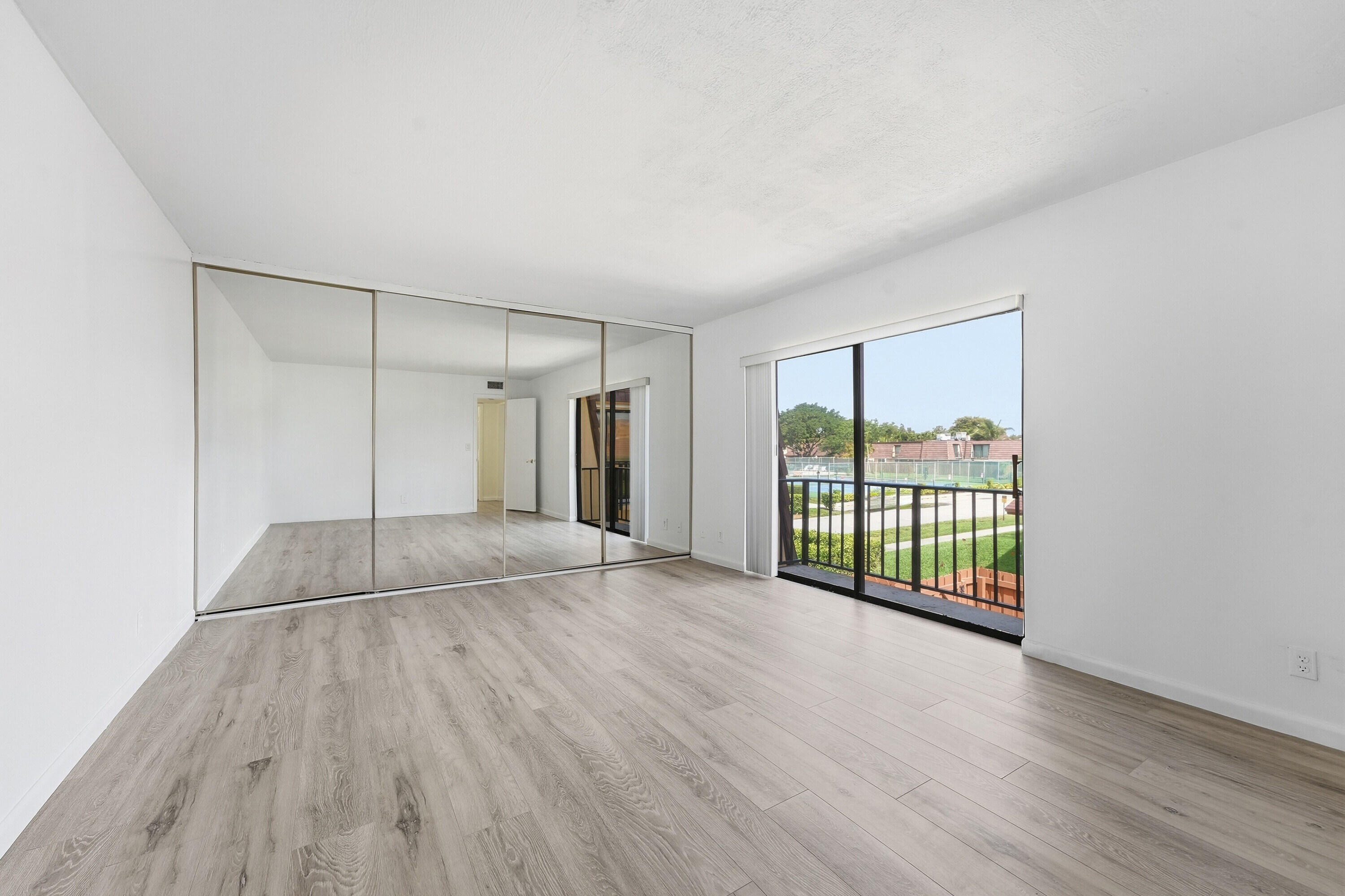 SPRINGDALE HOMES - Residential