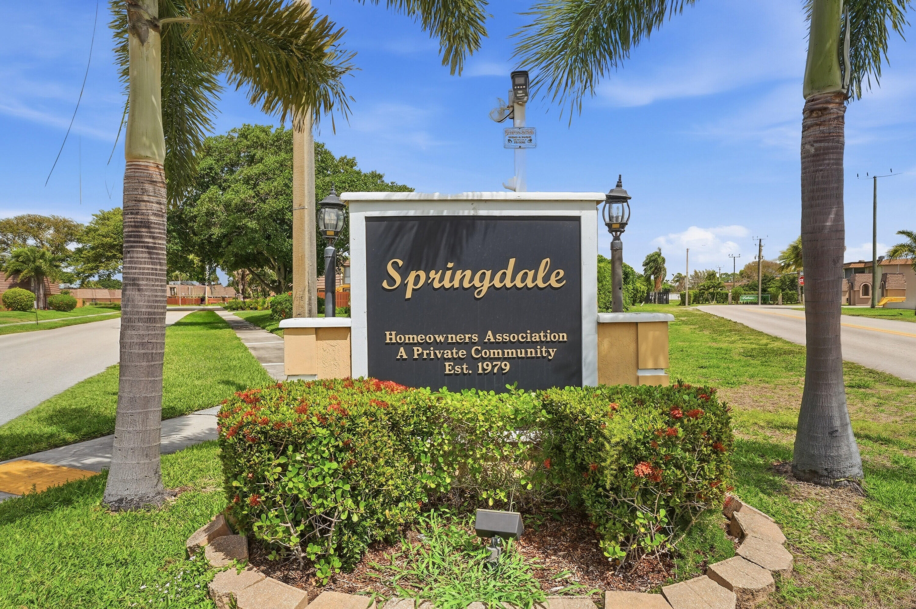 SPRINGDALE HOMES - Residential