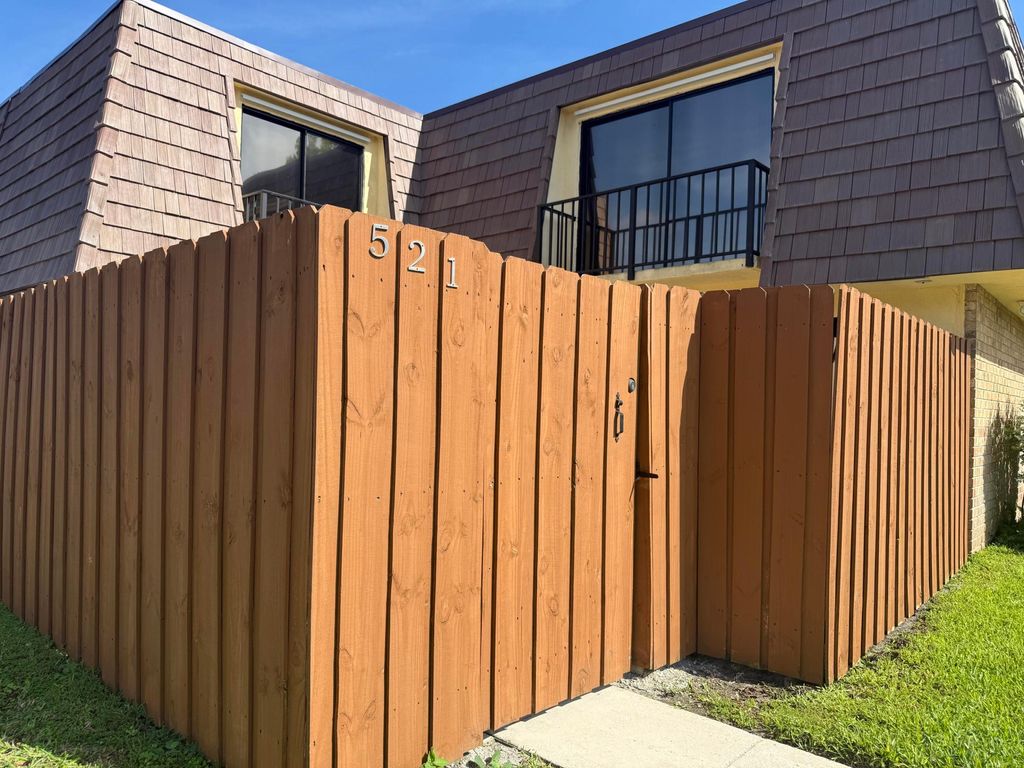 Photo of 521 Springdale Circle, Palm Springs, FL 33461 (MLS # B26013910)