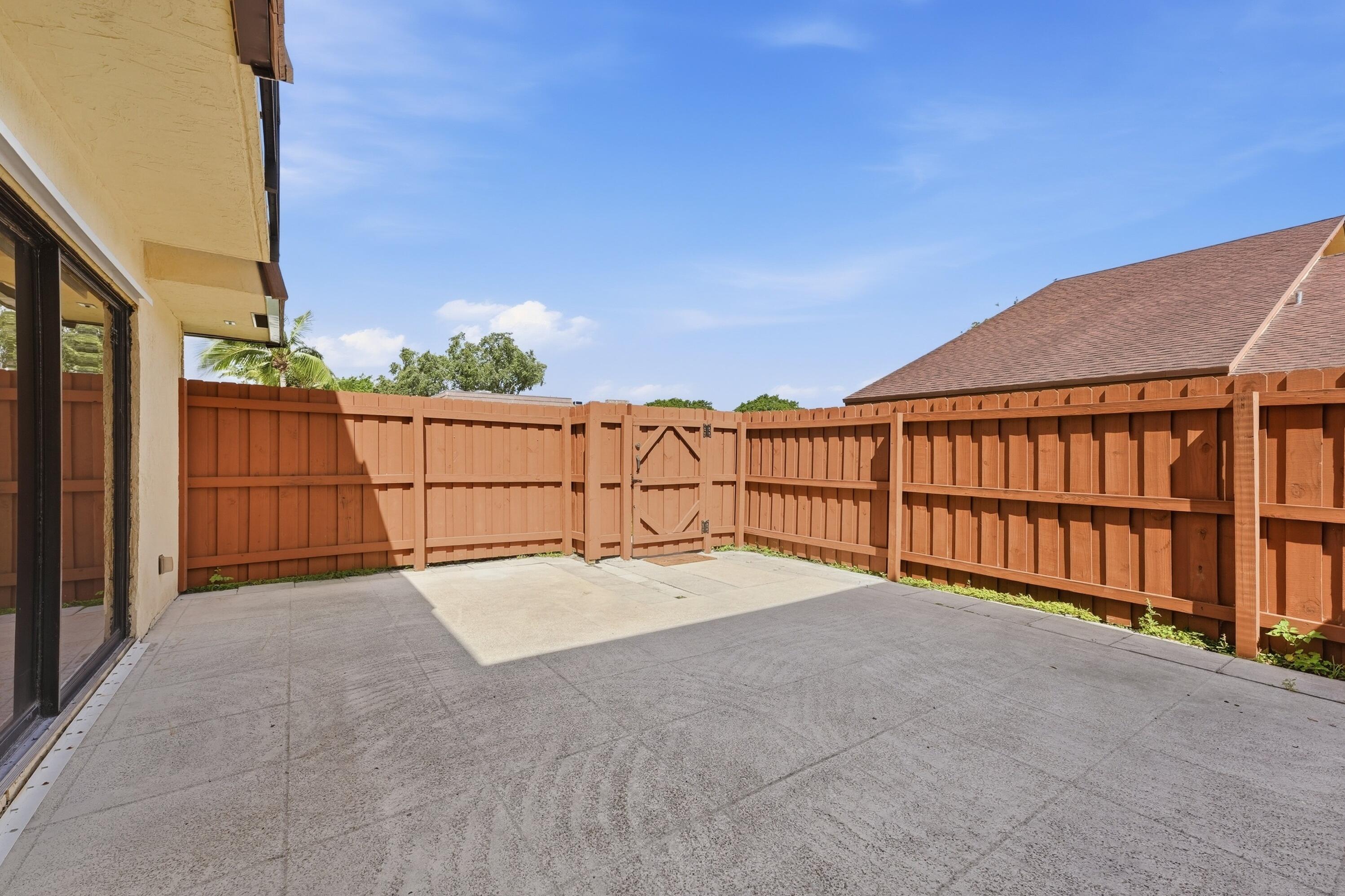 SPRINGDALE HOMES - Residential