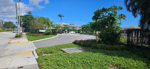 800 W HORIZONS W 104 Boynton Beach FL 33435