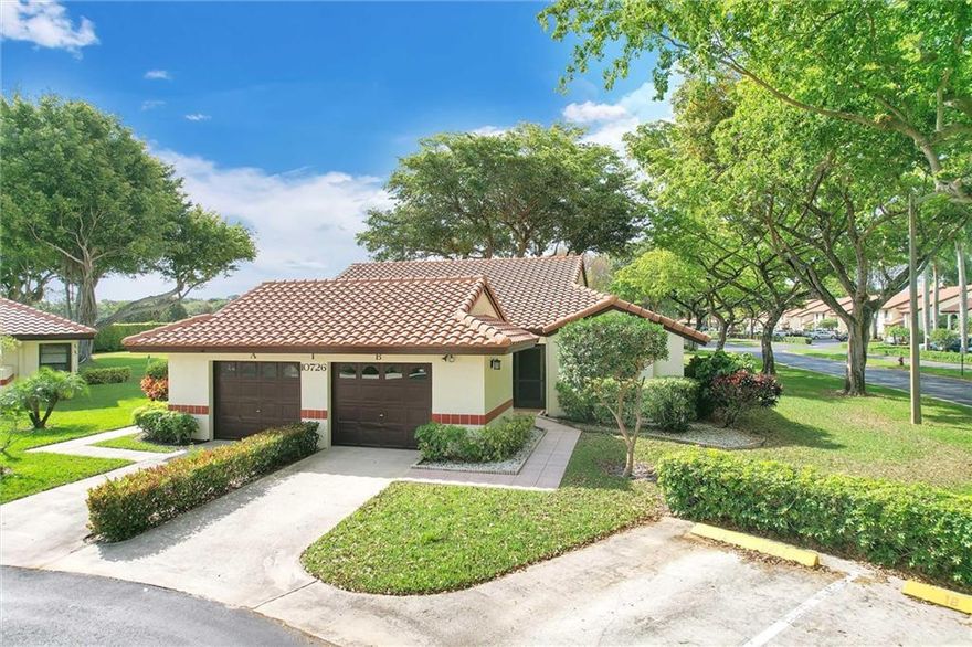 Beautifully Updated 2-Bedroom 2-Bathroom Villa with 3rd Open Flex Space Currently Used as an Office/Guest Room. Gorgeous Kitchen with Wood Cabinets, Stainless Steel Appliances and Granite Countertops. New Flooring Throughout. One Car Garage and 2 assigned parking spaces. Large Master Suite with Walk-in Closet. 30' Enclosed Patio. Vaulted Ceilings. Walk to the Clubhouse Across the Street! Palm Chase is a Gated, Active 55+ (Housing for Older Persons) Community Nestled 1/4 Mile from Military Trail Behind the Seminary and Church. Clubhouse Features Tennis, Pickleball, Bocce and Shuffleboard along with a Temperature Controlled Pool and Hot Tub. Inside  Offers Many Activities, Functions and Fitness Rooms, Sauna, Steam and More!