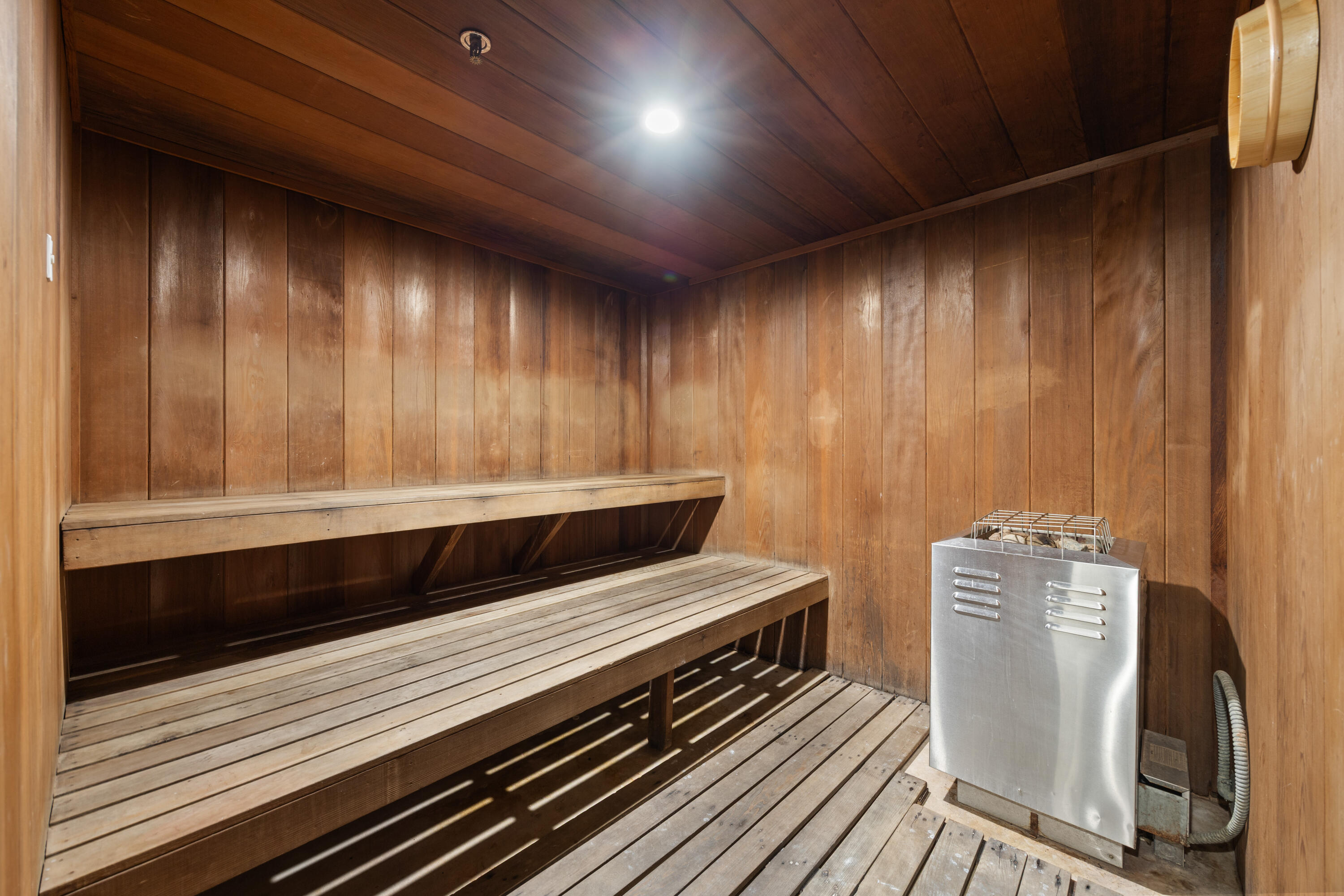 ADMIRALS PORT CONDO WEST - Residential