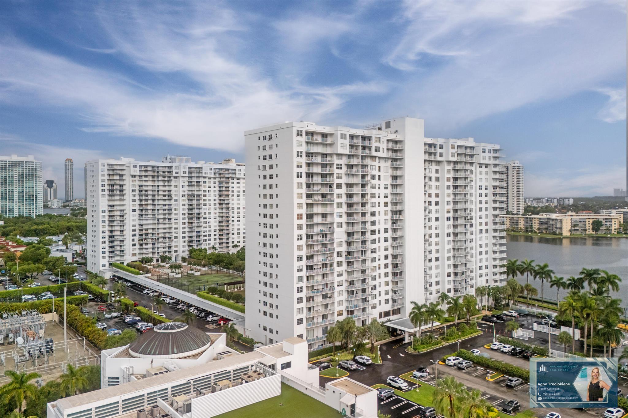 ADMIRALS PORT CONDO WEST - Residential