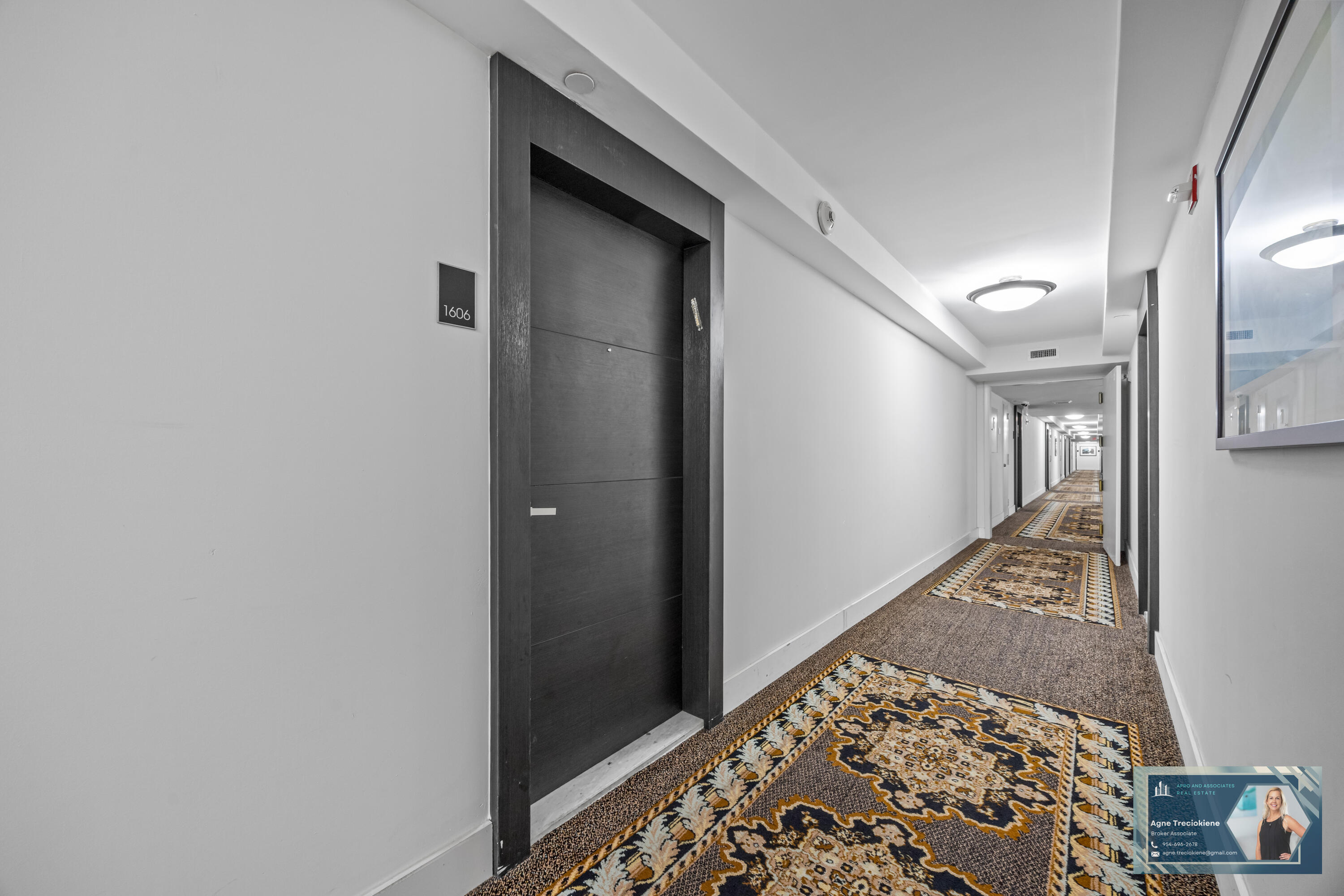 ADMIRALS PORT CONDO WEST - Residential