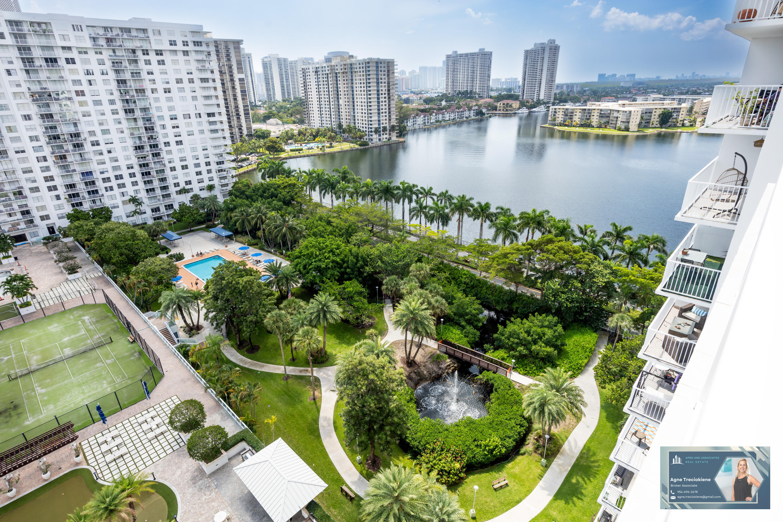 ADMIRALS PORT CONDO WEST - Residential