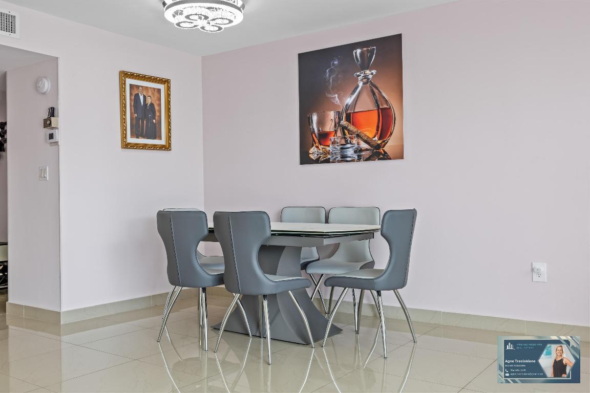 ADMIRALS PORT CONDO WEST BLDG - Residential