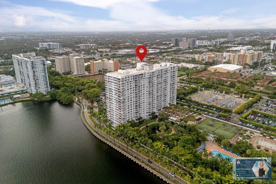 ADMIRALS PORT CONDO WEST BLDG - Residential