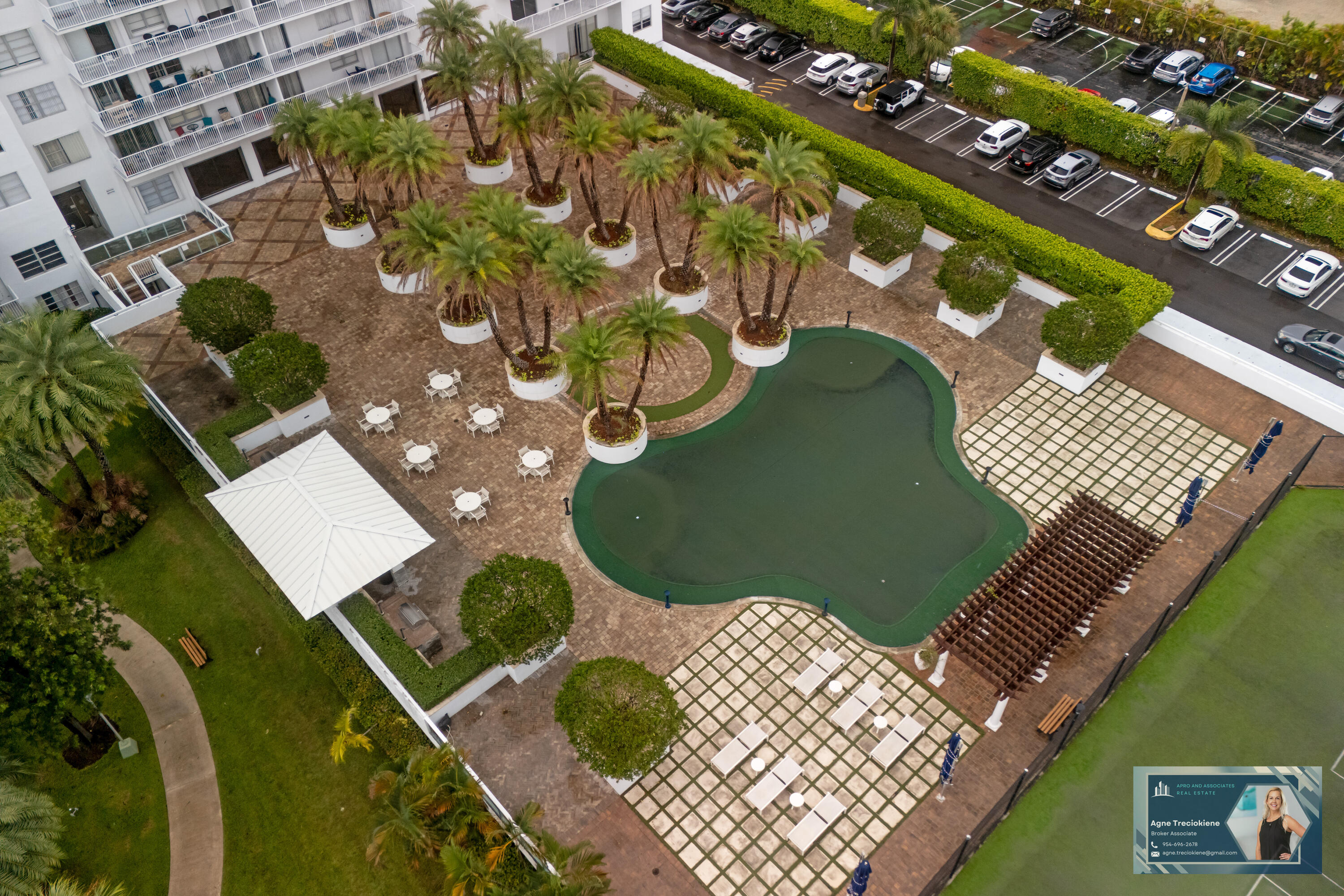 ADMIRALS PORT CONDO WEST - Residential