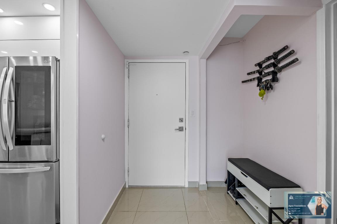 ADMIRALS PORT CONDO WEST BLDG - Residential