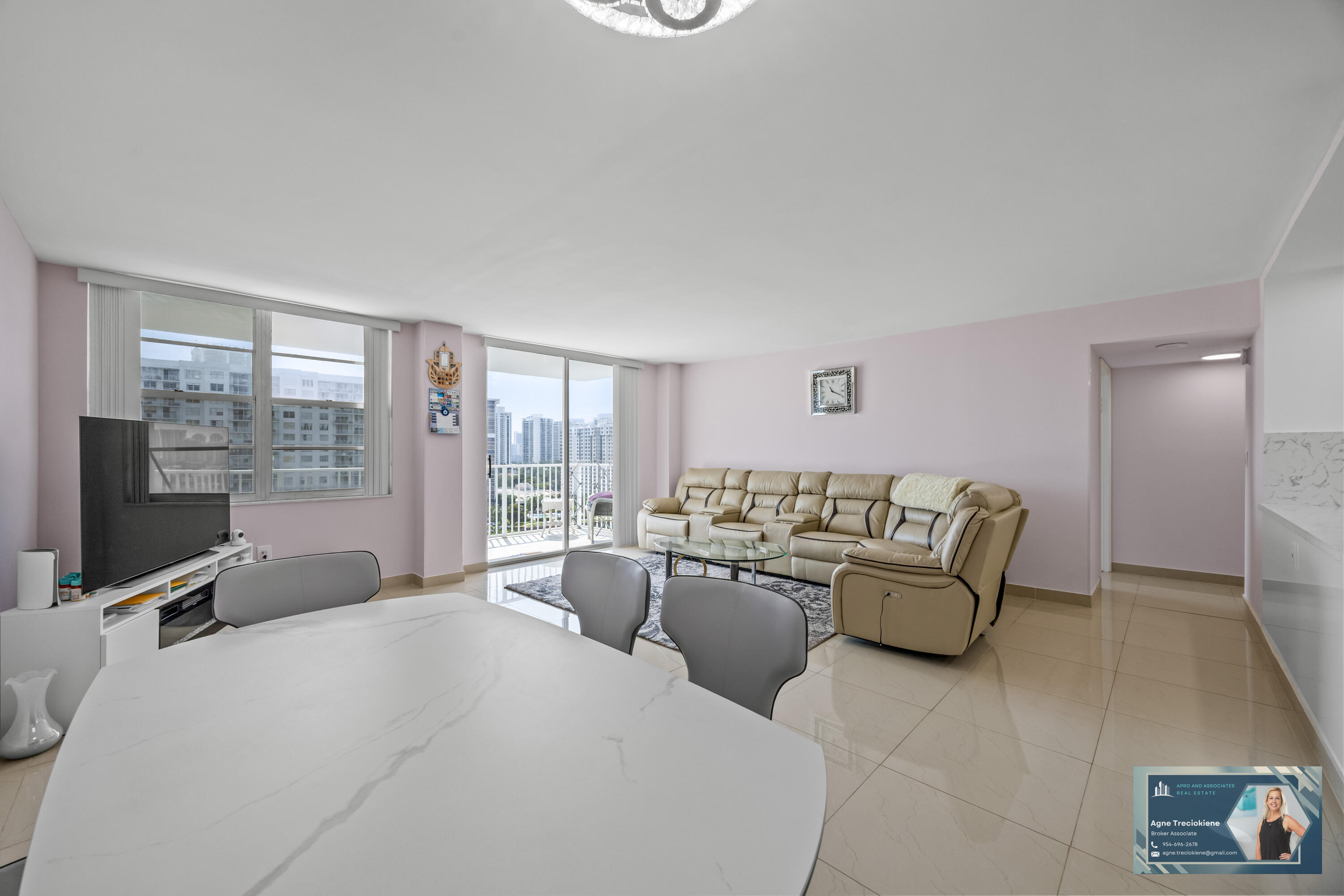 ADMIRALS PORT CONDO WEST - Residential