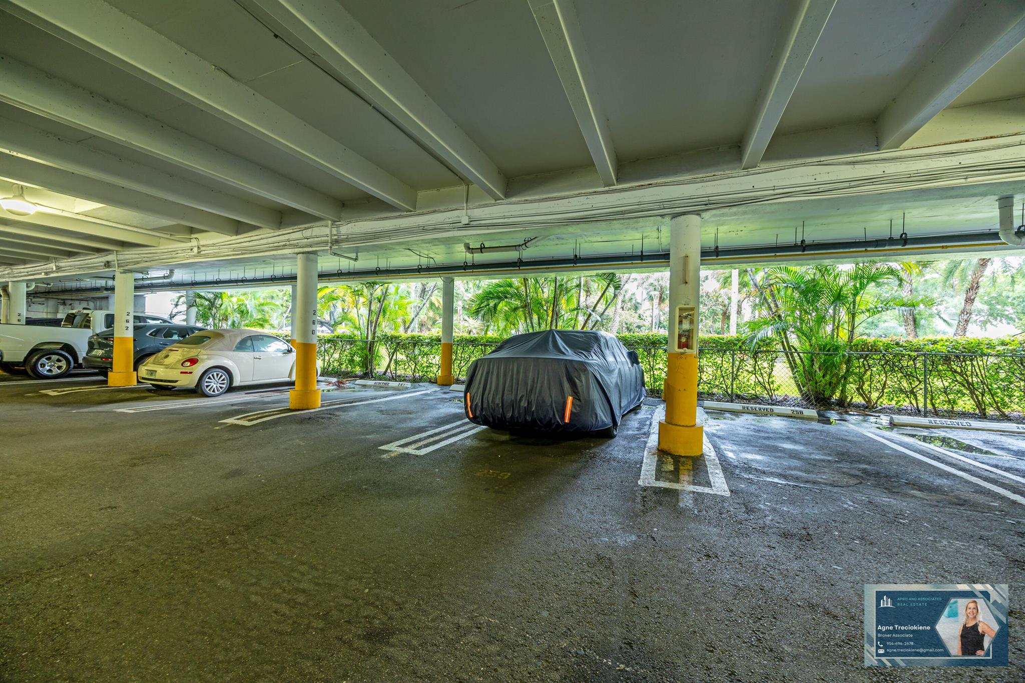 ADMIRALS PORT CONDO WEST - Residential