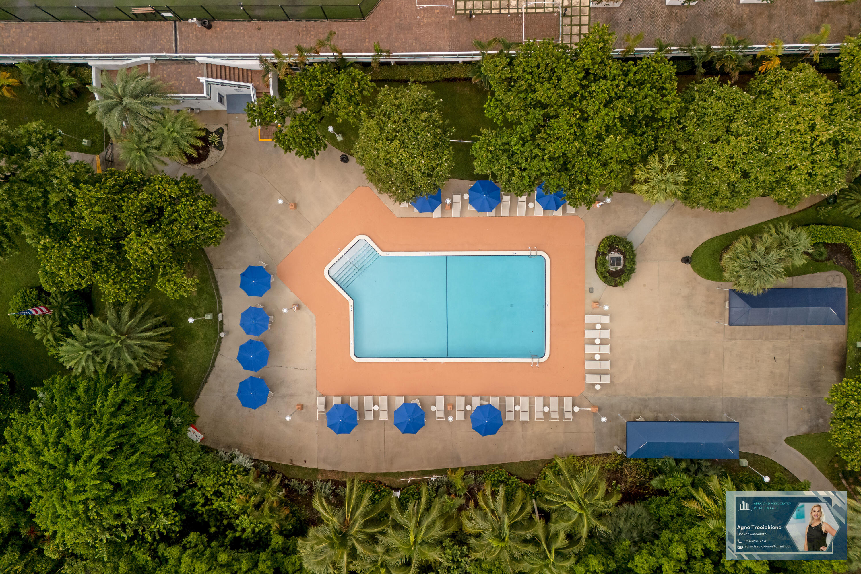 ADMIRALS PORT CONDO WEST - Residential