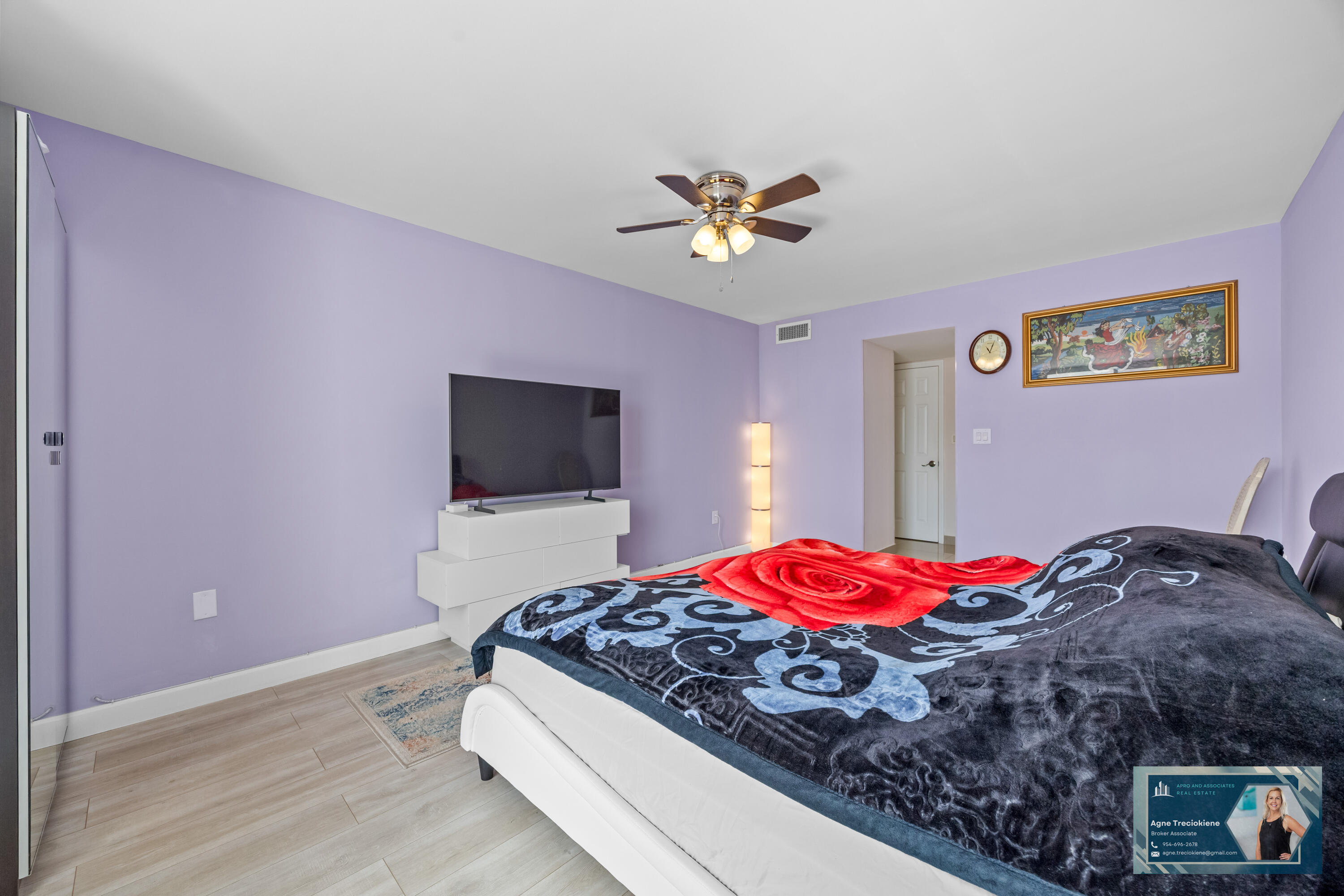 ADMIRALS PORT CONDO WEST - Residential