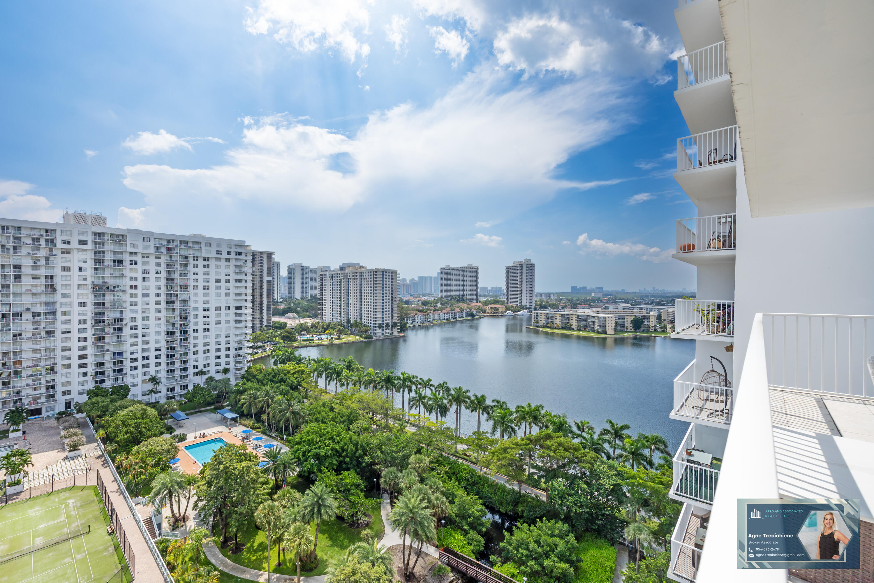 ADMIRALS PORT CONDO WEST - Residential