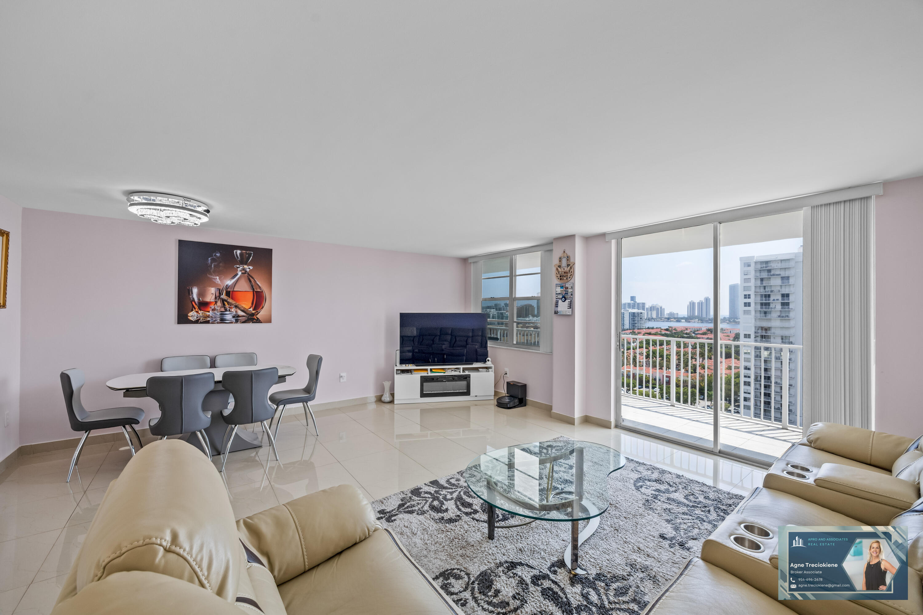 ADMIRALS PORT CONDO WEST - Residential