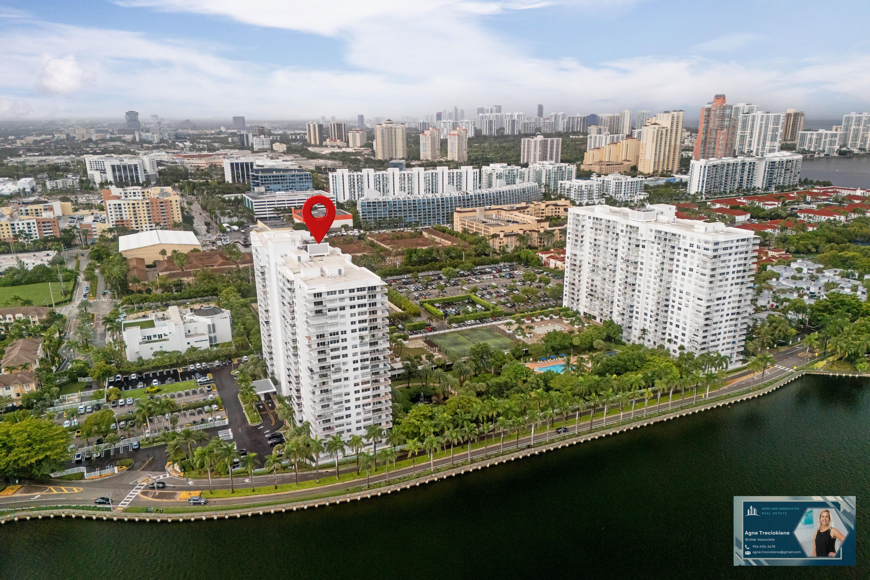 ADMIRALS PORT CONDO WEST - Residential