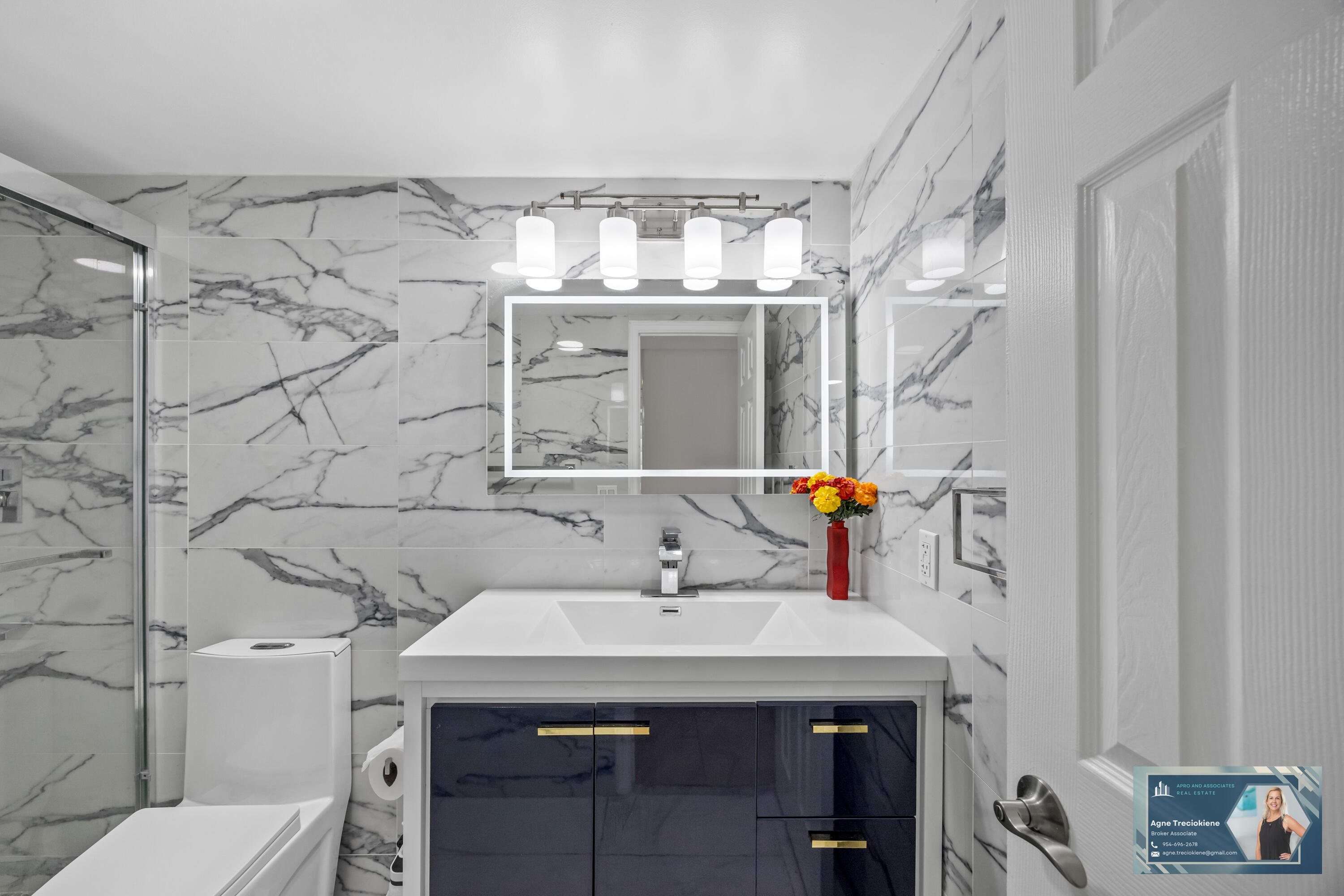 ADMIRALS PORT CONDO WEST - Residential