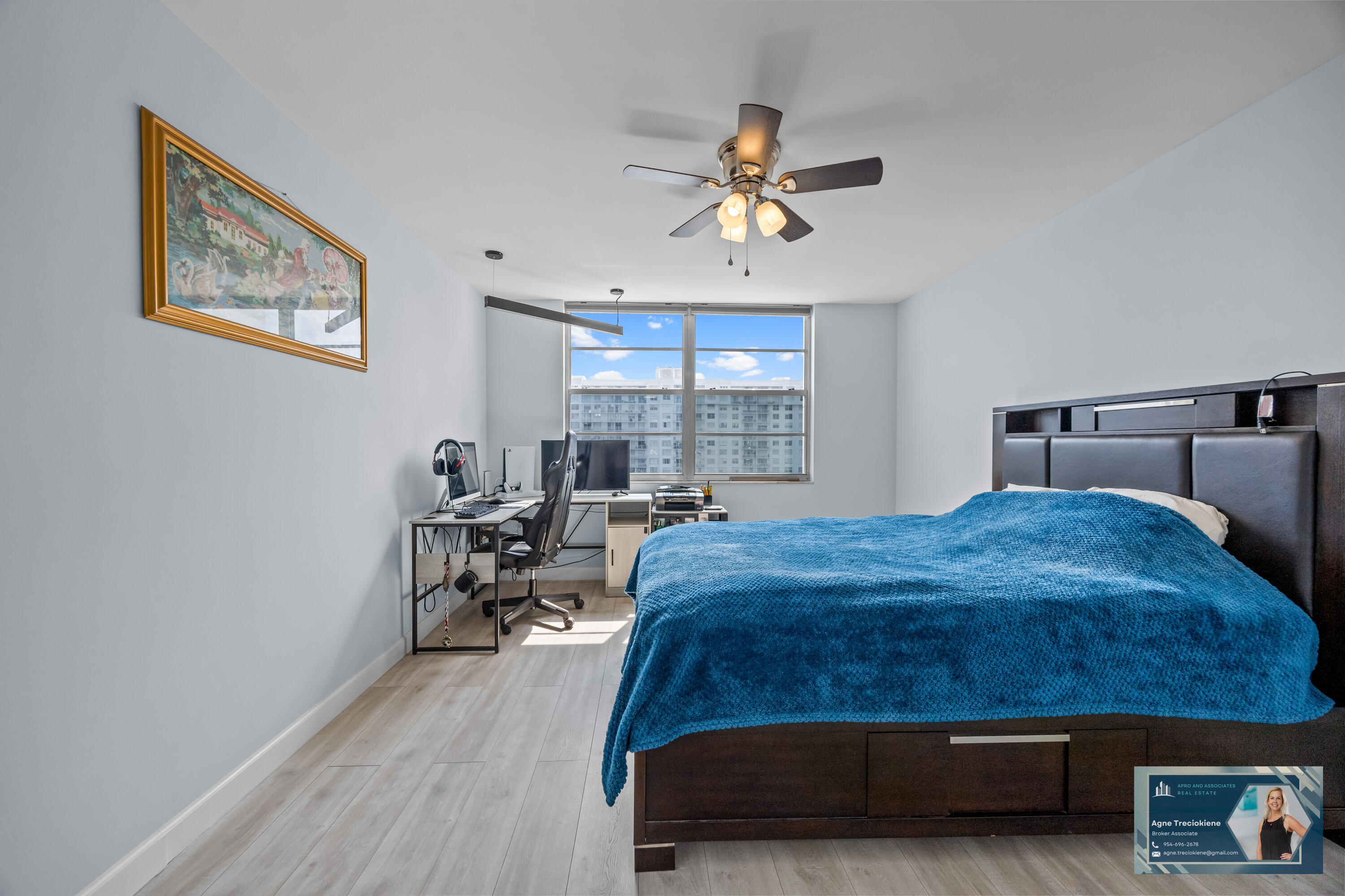 ADMIRALS PORT CONDO WEST - Residential