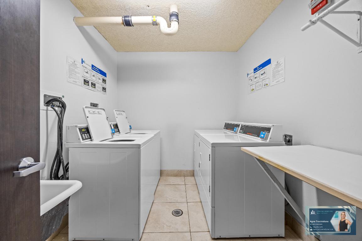 ADMIRALS PORT CONDO WEST BLDG - Residential