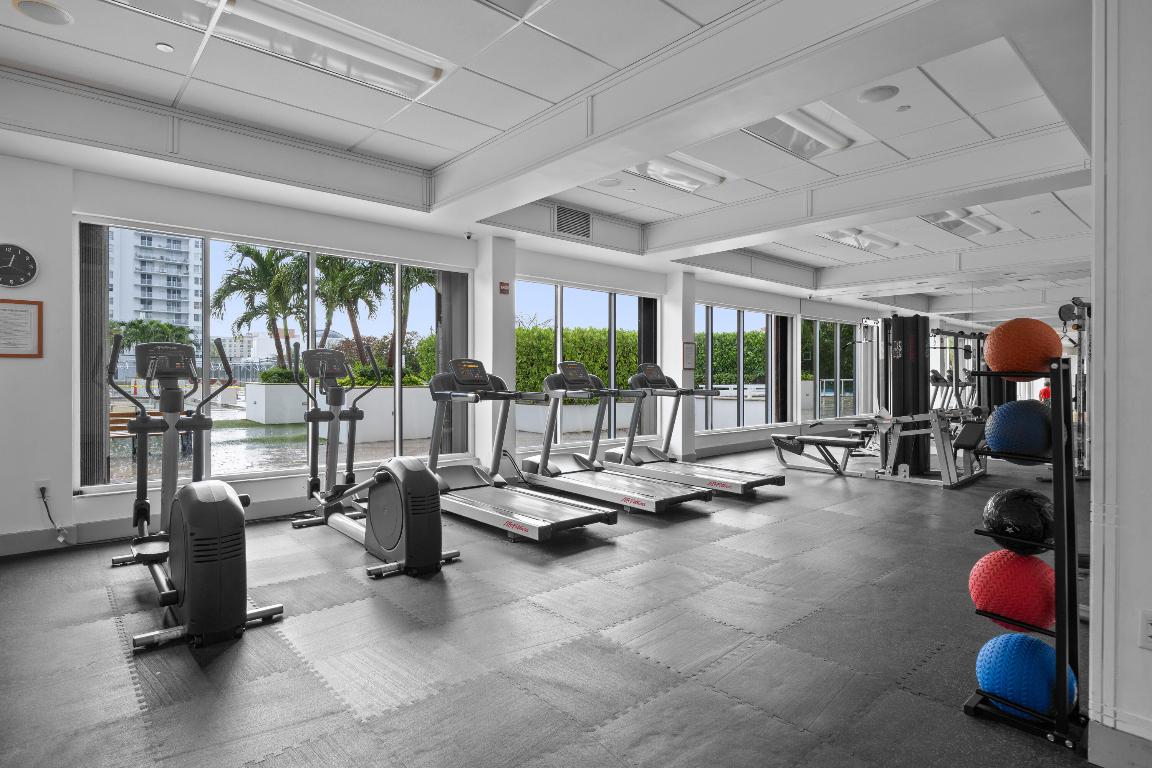 ADMIRALS PORT CONDO WEST BLDG - Residential