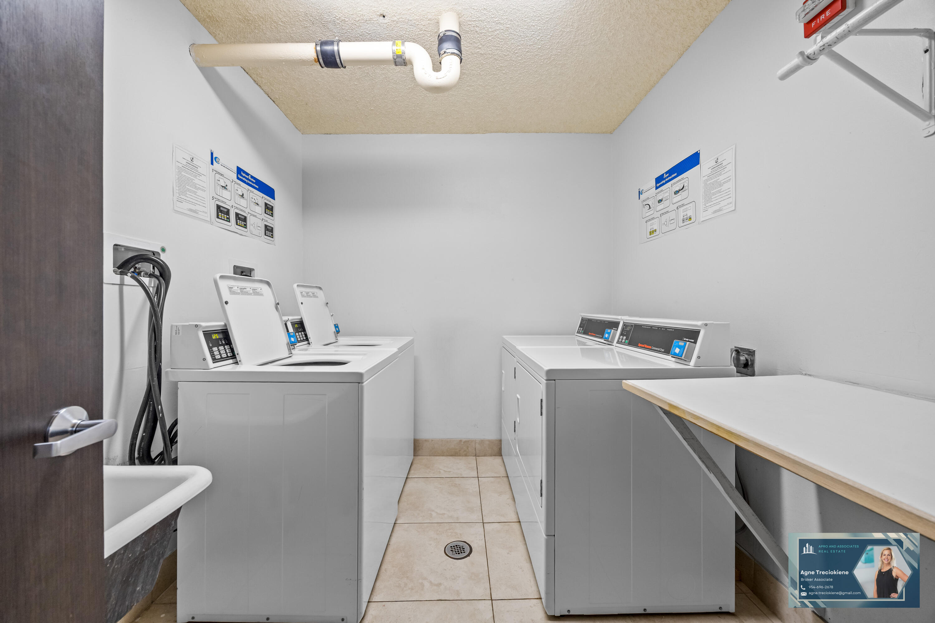 ADMIRALS PORT CONDO WEST - Residential