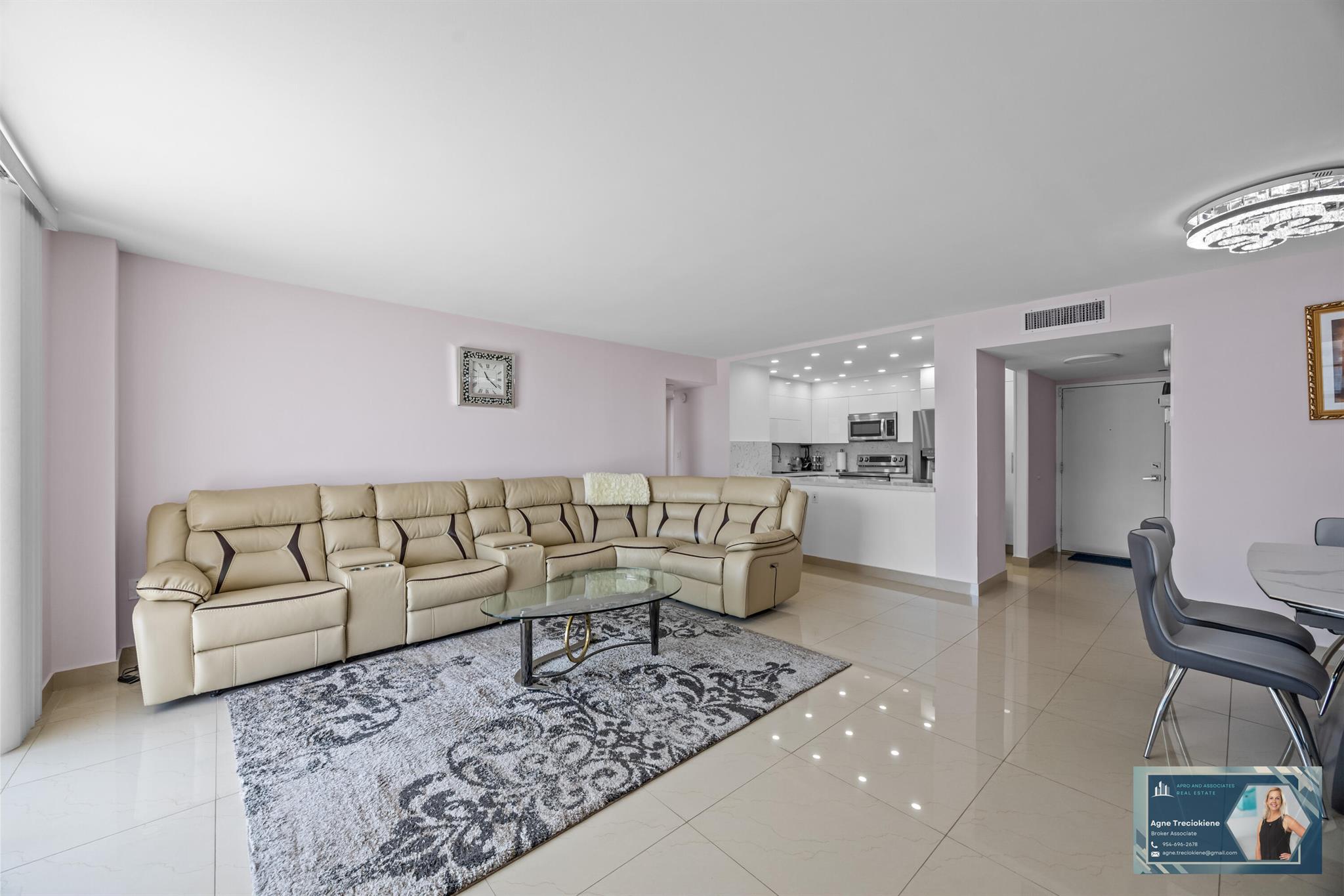 ADMIRALS PORT CONDO WEST - Residential