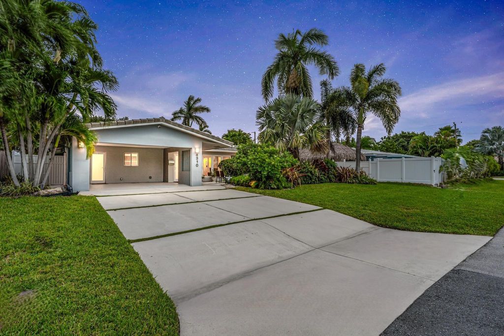 Photo of 4310 NE 15th Way, Oakland Park, FL 33334 (MLS # F10501738)