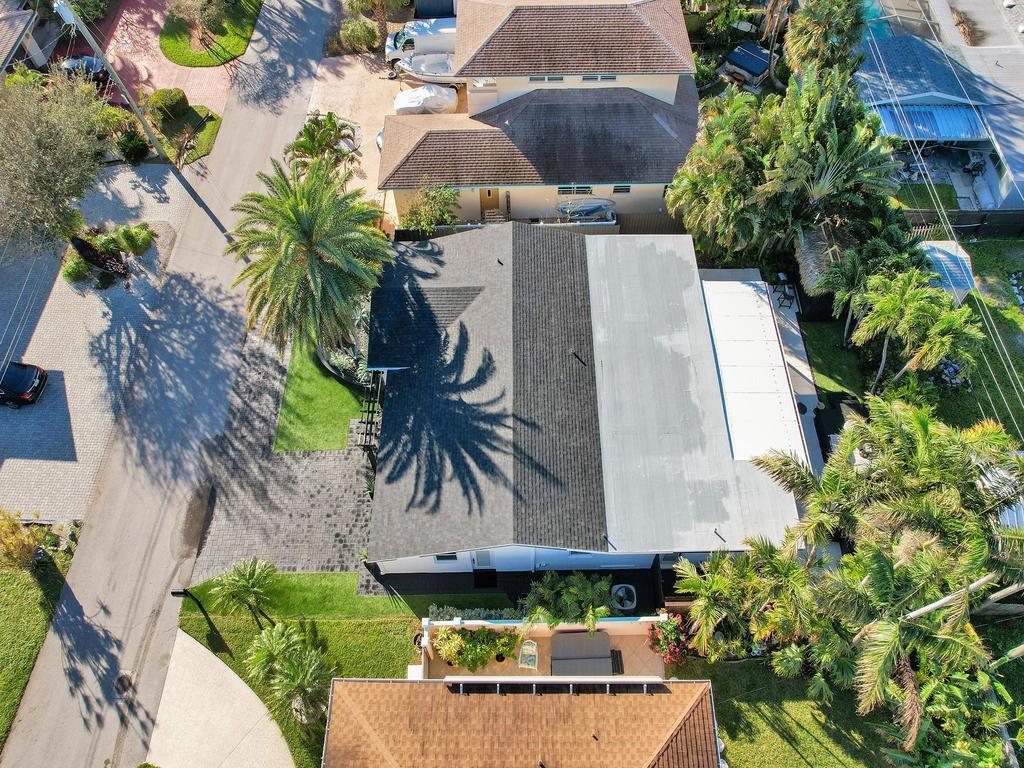 LAKE COVE IN - Residential