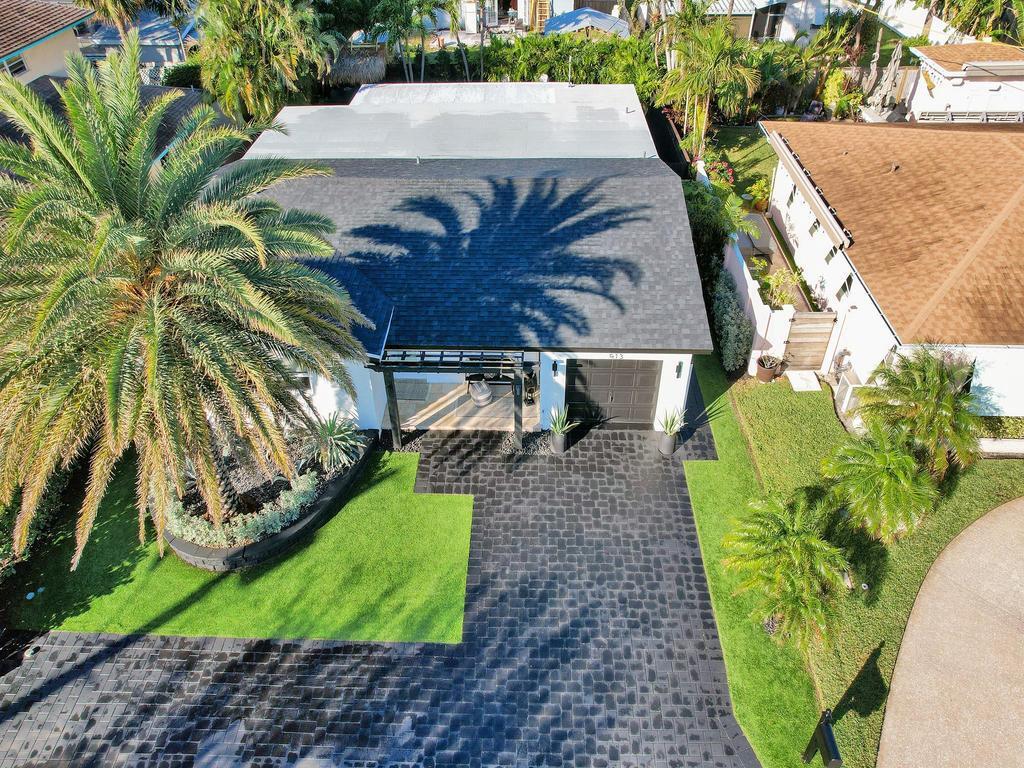 LAKE COVE IN - Residential