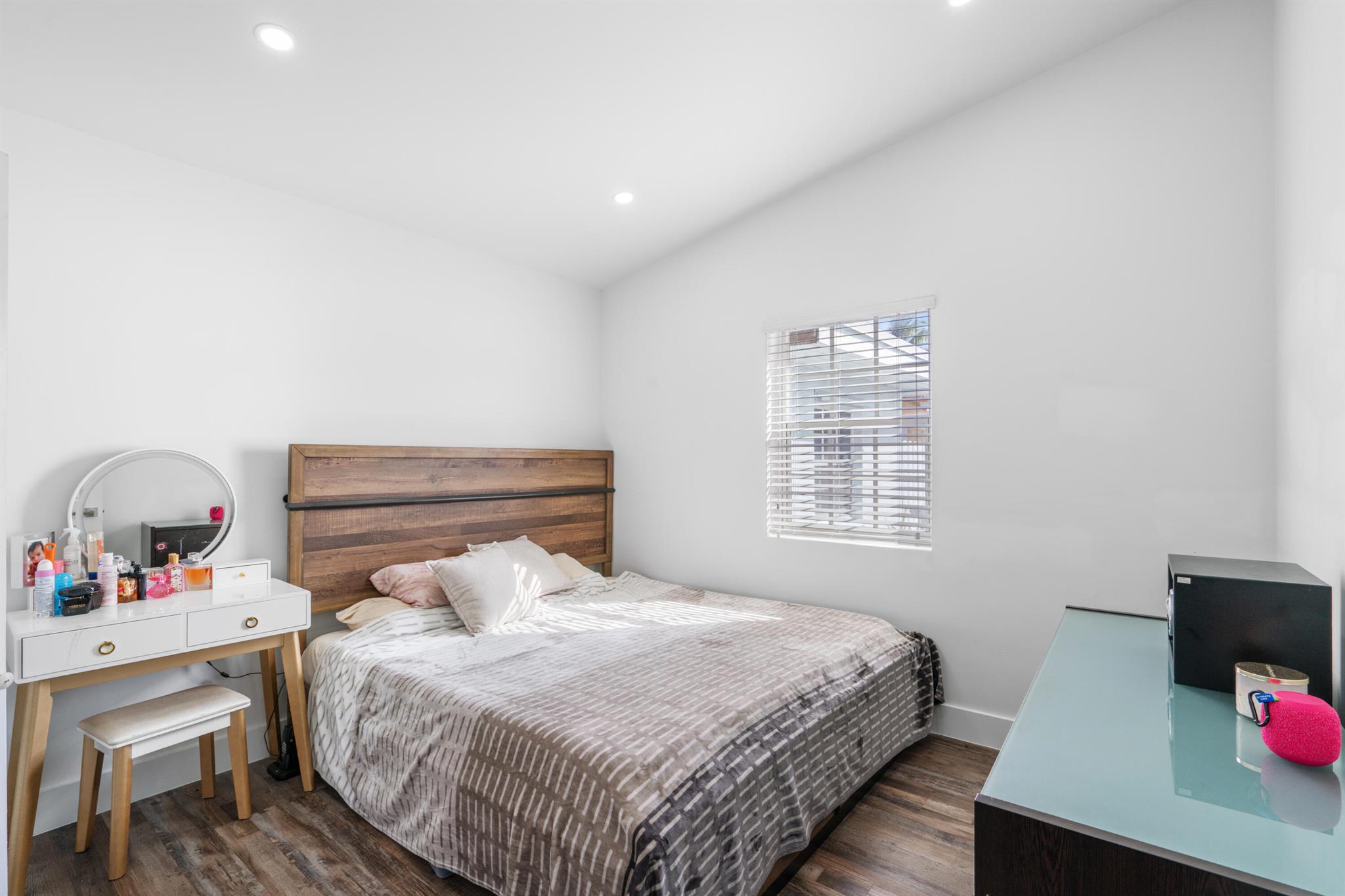 OVERBROOK SHORES - Residential