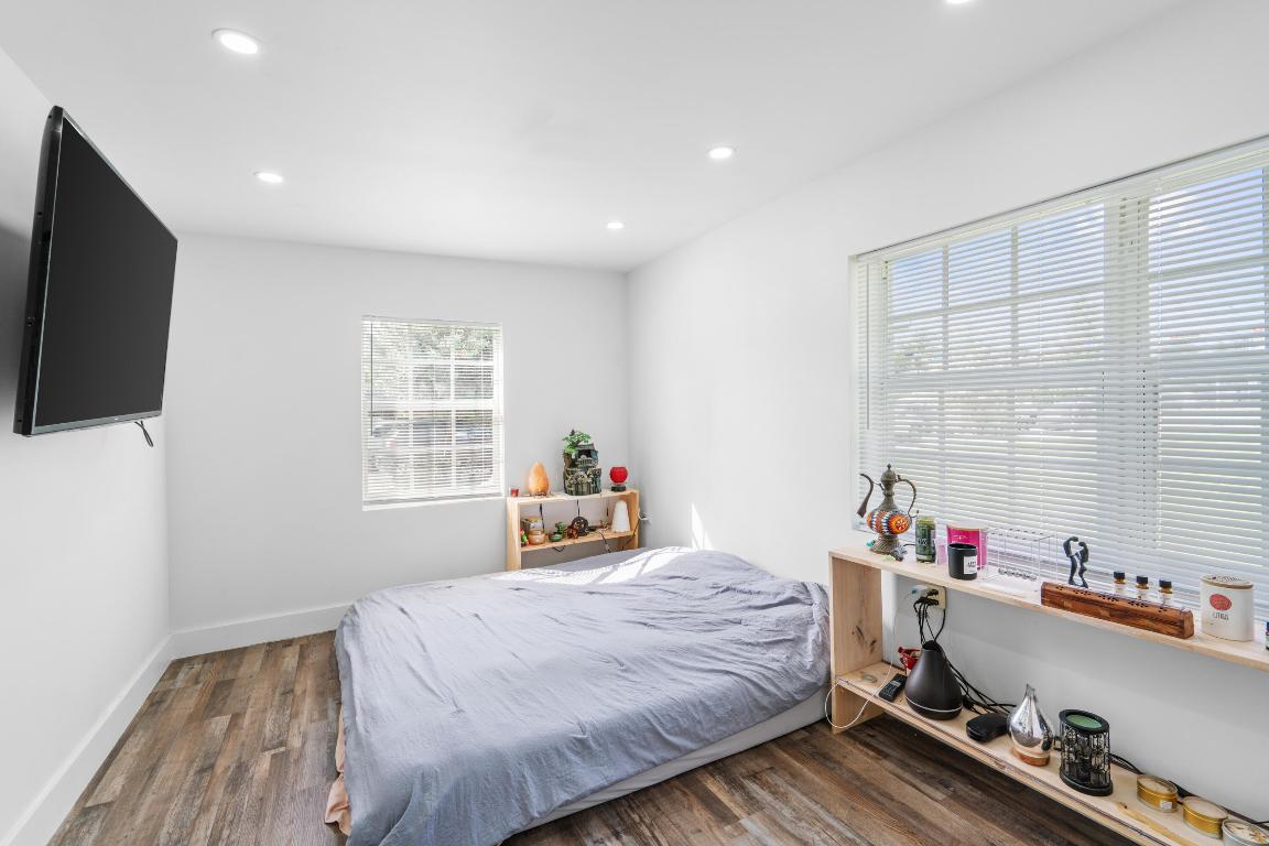 OVERBROOK SHORES - Residential