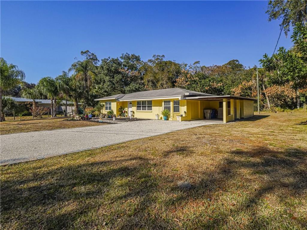 Photo of 2049 50th Avenue, Vero Beach, FL 32966 (MLS # R11162670)