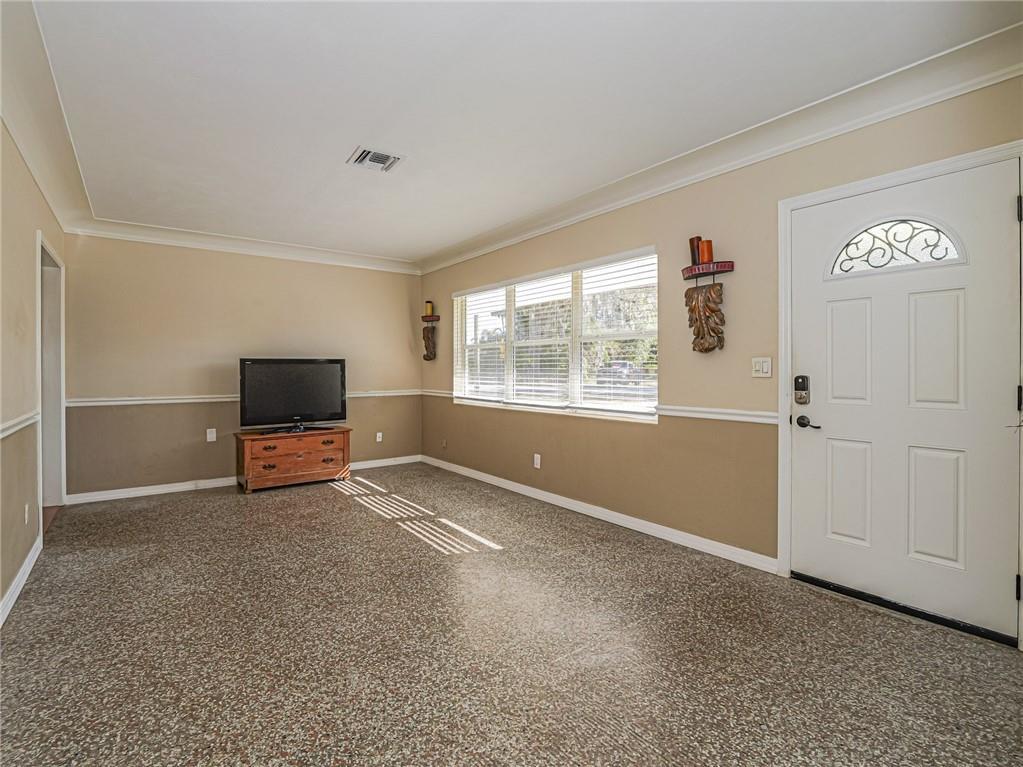 2049 50th Avenue, Vero Beach, FL, 32966/$330,000 4 2049 50th Avenue