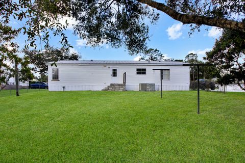 A home in Fellsmere