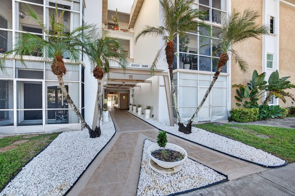 Photo of 3040 NE 16th Avenue #411, Oakland Park, FL 33334 (MLS # F10529627)