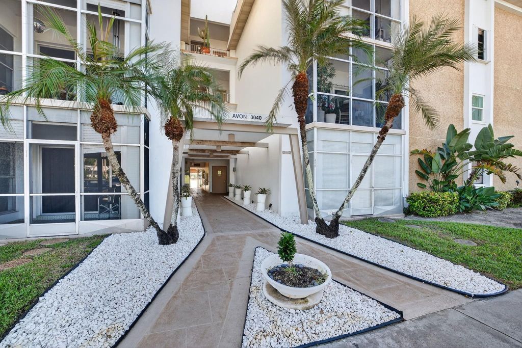 Photo of 3040 NE 16th Ave #411, Oakland Park, FL 33334 (MLS # F10529627)