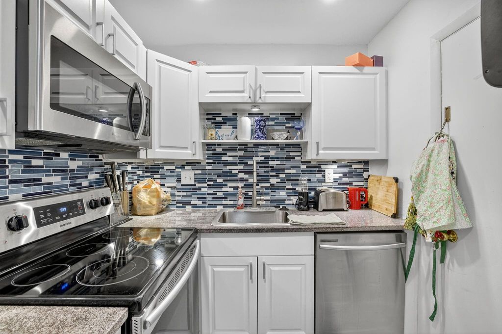 Photo of 3040 NE 16th Avenue #411, Oakland Park, FL 33334 (MLS # F10529627)