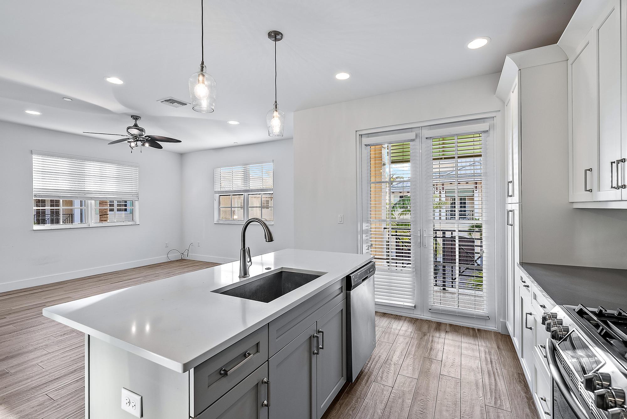 BELLA VILLAGGIO - Residential Lease