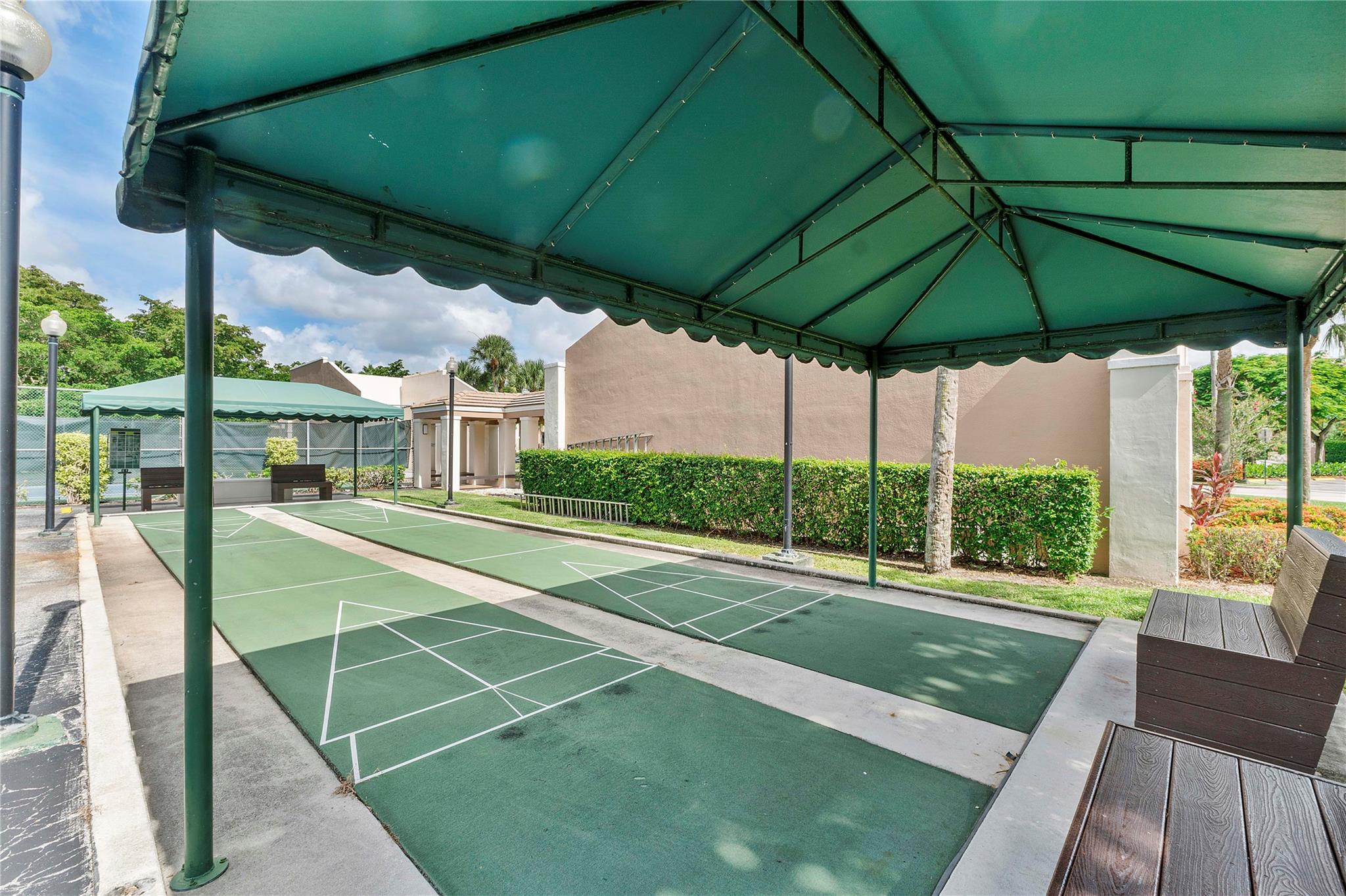 KINGS POINT - Residential