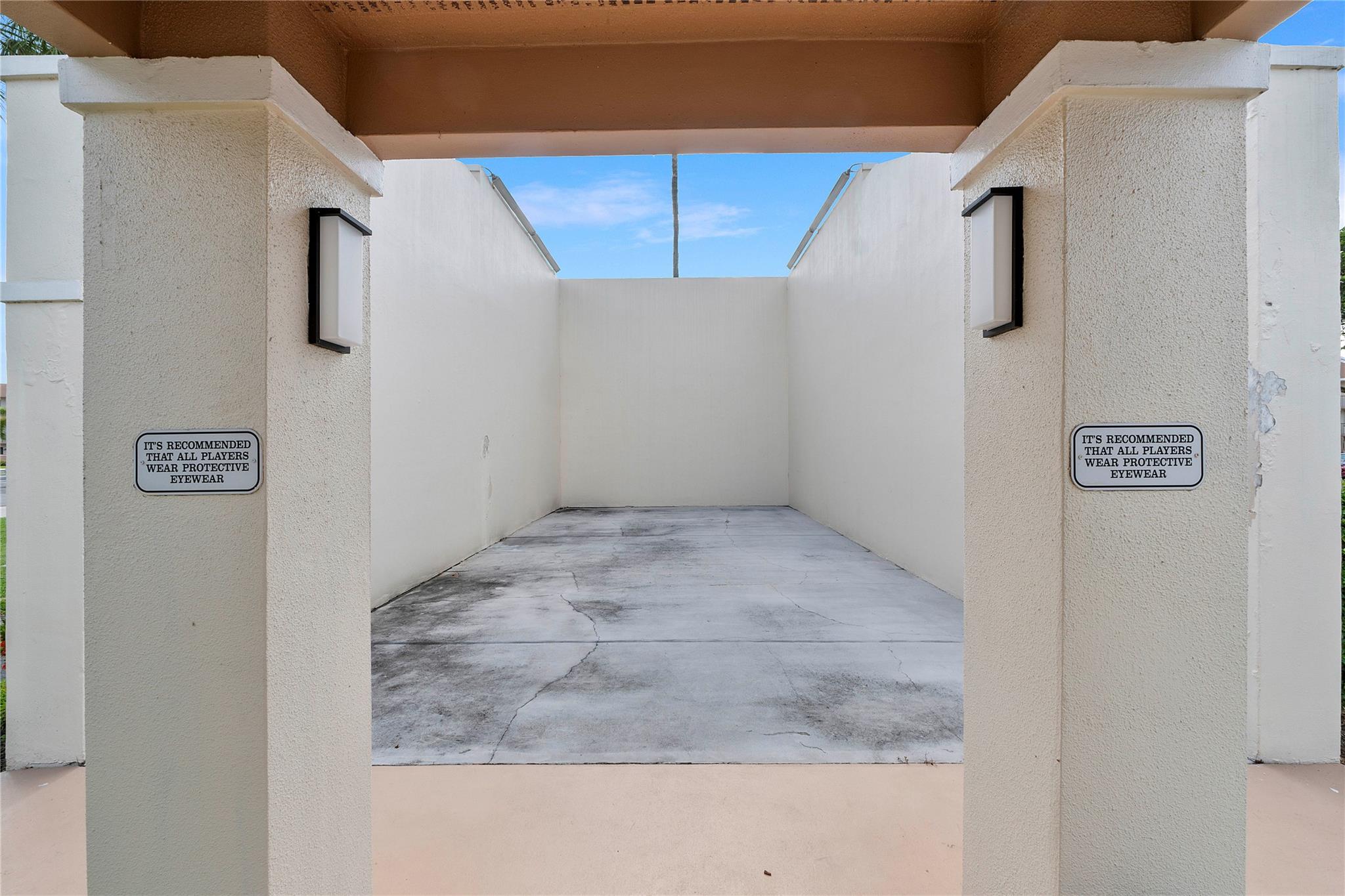 KINGS POINT - Residential