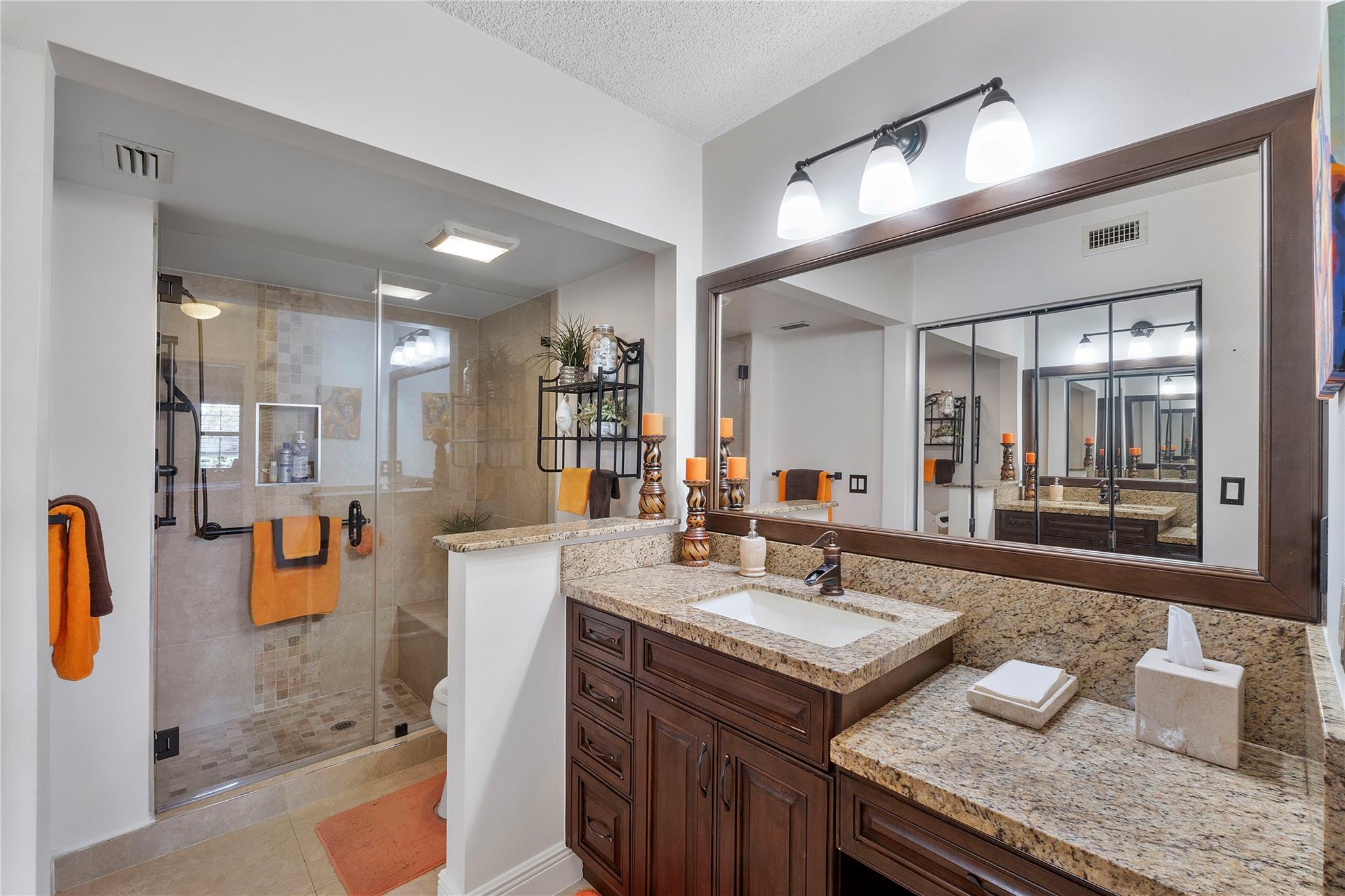 KINGS POINT - Residential