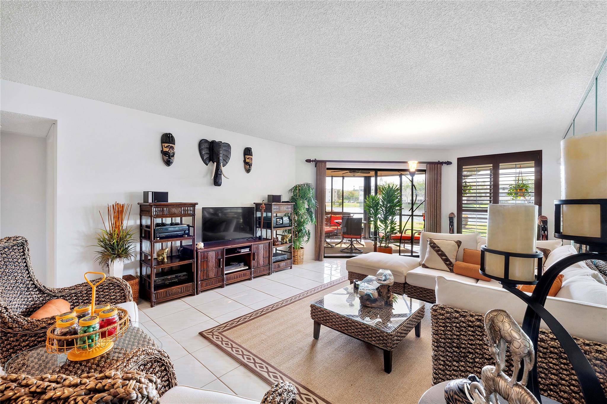 KINGS POINT - Residential